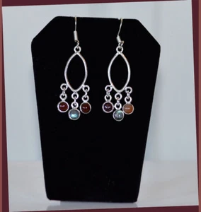 Metall Granat und Mond Stein Kronleuchter Haken Ohrringe Modeschmuck silberfarben - Bild 1 von 2