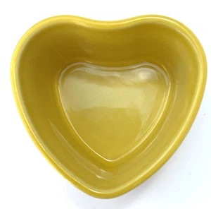 Staub Heart Dish Yellow – Mini Ceramic Bakeware 3.5 x 4in – Made in France - Picture 1 of 4