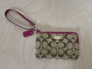 Authentic Coach Wristlet - Beige w/ Mauve/Pink Trim - Picture 1 of 3