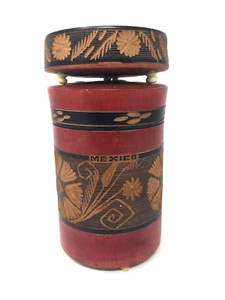 Portasigarette vintage in legno intagliato a mano con coperchio e posacenere sombrero arte popolare Messico - Foto 1 di 16