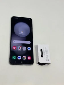 Samsung Galaxy Z Flip5 (SM-F731W) - 256GB Unlocked Graphite - Fair Condition - Bild 1 von 11