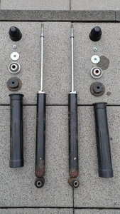 Stoßdämpfer Rechts und Links Hinten Toyota Aygo - Bild 1 von 2