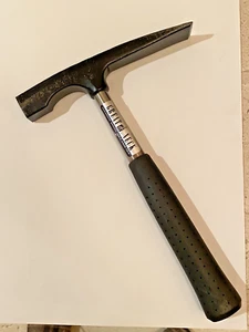 NOS Great Neck Bricklayer /Masons Hammer 20 Oz Head With Rubber Grip Made In USA - Picture 1 of 6