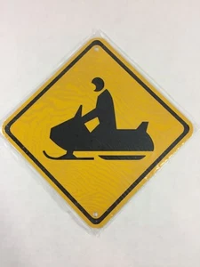 SNOWMOBILE Crossing Metal Caution Sign 6"x6" (NEW) Snow Machine Snowmobiler - Bild 1 von 2