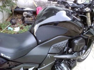TechSpec Gripster KAWASAKI Z750 2007-2012 & Z1000 2007-2009 Snake Skin Tank Pads - Picture 1 of 2