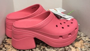 CROCS ZOCCOLO SIRENA UNISEX IPER ROSA ZOCCOLO tacco grosso plateau W 12/M 10 nuovo con etichette - Foto 1 di 18