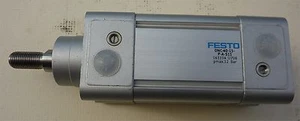 Festo DNC-40-15-p-a-s11 pneumatic cylinder - Picture 1 of 3