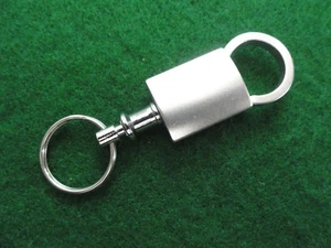 An Interconnecting    Pull Apart Keychain - Picture 1 of 2