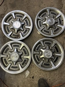 Set (4)1976-1987 CHEVY TRUCK K1 K2 C1 C2 C3 BLAZER JIMMY HUB CAP GM 14019988 GMC - Picture 1 of 5