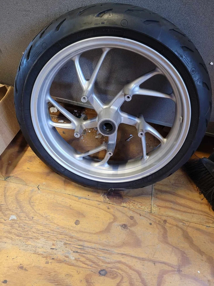 2006 06 BMW K1200 LT FRONT WHEEL RIM 3.5x17 & TIRE 120/70B17 G2U - Image 1 of 1