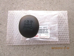 89 - 95 TOYOTA PICKUP DLX SR5 2D CAB 5 SPEED MANUAL SHIFT KNOB BRAND NEW - Picture 1 of 3