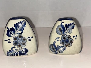 Vintage Signed  Mexico CAT Tonala Pottery Salt & Pepper Shaker Set - Picture 1 of 6