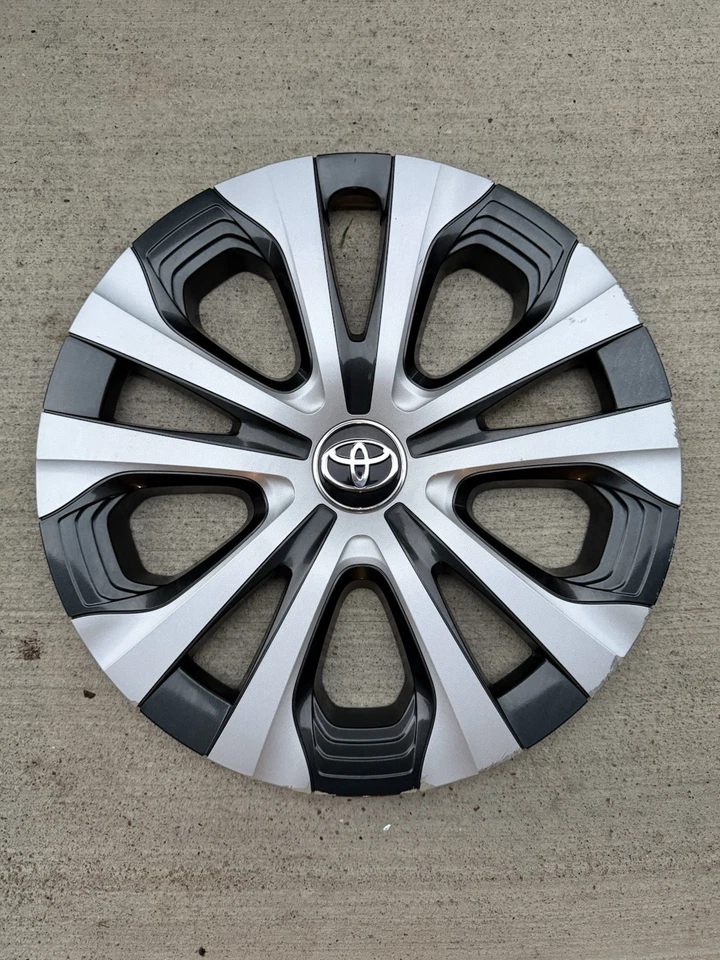 Cubierta de rueda tapacubos híbrida Toyota Prius Prime Corolla OEM 42602-47261 61188 SC Foto 1 de 1