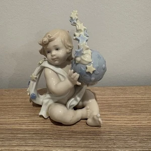 Lladro 6831 A New Beginning Baby Child & World Stars Figurine - 4½ inches - Picture 1 of 6