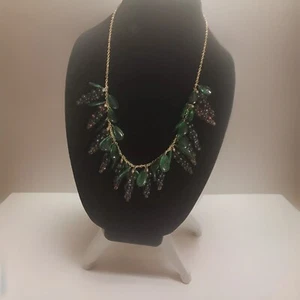 ART DECO GLASS GRAPE AND LEAVES Necklace - Art Deco VINTAGE JEWELRY. - Picture 1 of 11