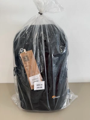 Mochila para cámara y portátil Lowepro ProTactic BP 350 AW II (Negra, 16L) Foto 1 de 4