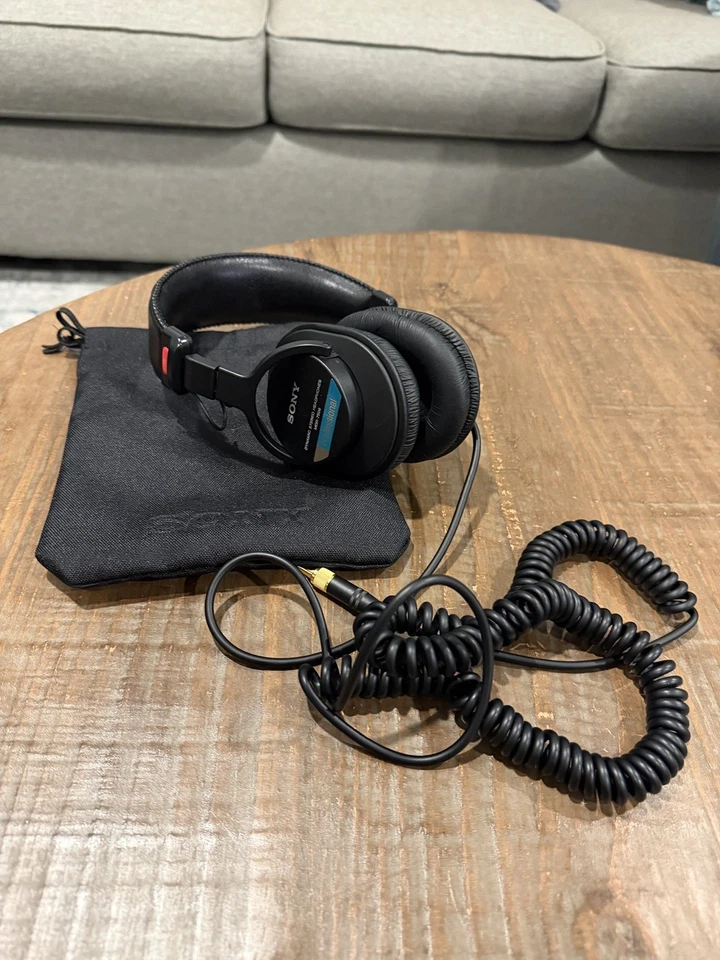 Sony MDR-7506 Dynamic Stereo Headphones Professional Studio Headphone Black - Image 1 of 1