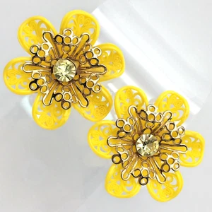 Vintage Acrylic Sunny Yellow Filigree Flower Screw Back Earrings Rhinestone - Picture 1 of 6