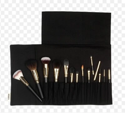 Kit de brochas de maquillaje LUSH Roll With It - 13 piezas - vegano y libre de crueldad  Foto 1 de 4