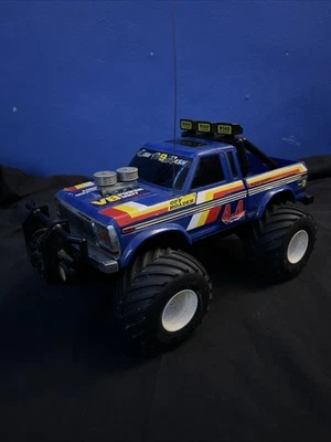 VINTAGE 1980s RC Radio Shack 4 x 4 Dash 49 MONSTER TRUCK - No Remote - Image 1 of 4