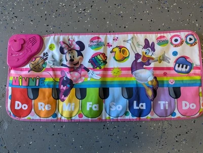 Alfombra de juego de piano musical para niños pequeños Minnie Mouse superficie margarita lavable juguete de 30"x18" Foto 1 de 4