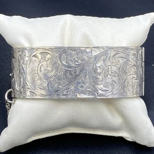 Vintage Silver Bangle - Picture 1 of 9