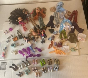 8 MGA Bratz Doll Bundle- Accessories, shoes, clothes, bags, etc. - Imagen 1 de 10