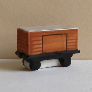 Fève Alphabet Abécédaire des Jouets - 2006 - Le W de Wagon - Picture 1 of 2