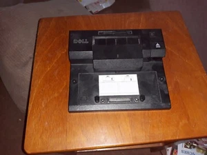 Dell PR03X Port Replicator, Docking Station, and AC Adapter - Bild 1 von 3