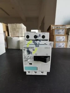 NEW 1PC Siemens 3RV1011-1KA10 Circuit Breaker FAST SHIP - Picture 1 of 1