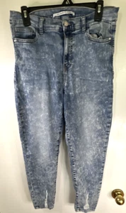 Celebrity Pink Distressed Denim Jeans Jeggings Girls 11 Blue Pockets Zip Fly - Picture 1 of 6