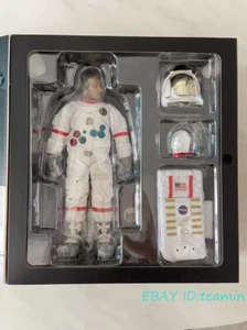 Figura de acción Hobby Master Apolo 17 capitán Eugene Cernan escala 1/6 NASA HF0003 - Imagen 1 de 8