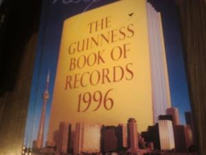 The Guinness Book of Records - hardcover Guinness World Records - Picture 1 of 1