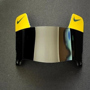 Nike Tabs Amarillas y Verdes - Negro MINI Casco de Fútbol Visera con Clips Negros - Imagen 1 de 2