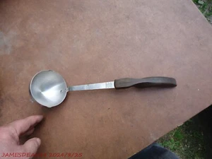 Cutco Cutlery #15 Soup Ladle Serving Cooking Brown Swirl Handle Double Pour USA - Picture 1 of 2
