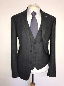 TED BAKER -Tailored Fit 3 PIECE GREY Checked WOOL SUIT - 42 Reg -W34 L30 -LOVELY - Picture 1 of 15