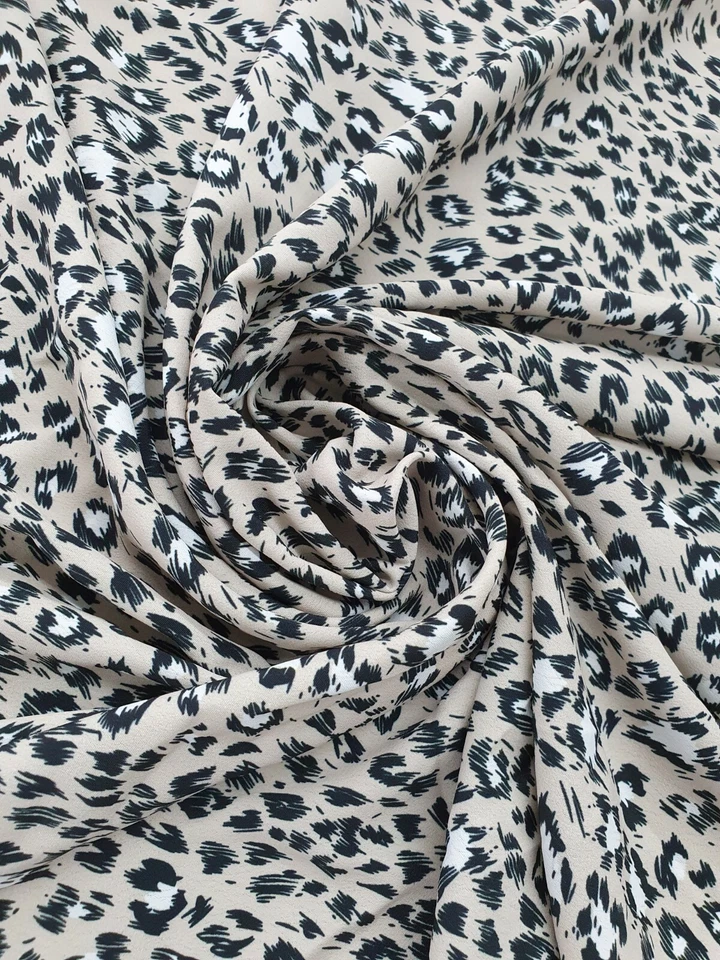 Tecido marroquino sedoso com estampa de animais 3,80 metros para vestidos/tops - A399 - Imagem 1 de 1