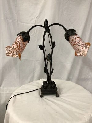 Lámpara de mesa Art Deco Stl hecha a mano de hierro forjado 2 tonos de vidrio soplado amarillo blanco Foto 1 de 4