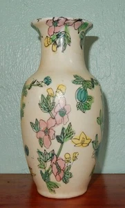 Vintage chinesische handbemalte Blumen Design Porzellan Vase, 6" - Bild 1 von 7