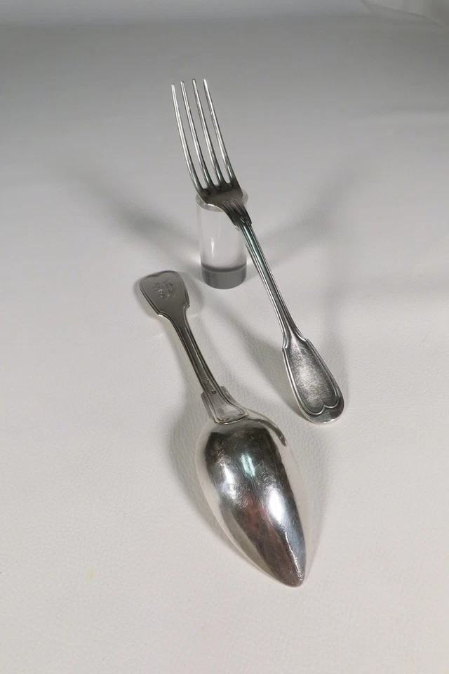 ANCIEN COUVERT EN ARGENT MASSIF MODELE FILET MONOGRAMME DEPAREILLE XIX ème - Photo 1/2