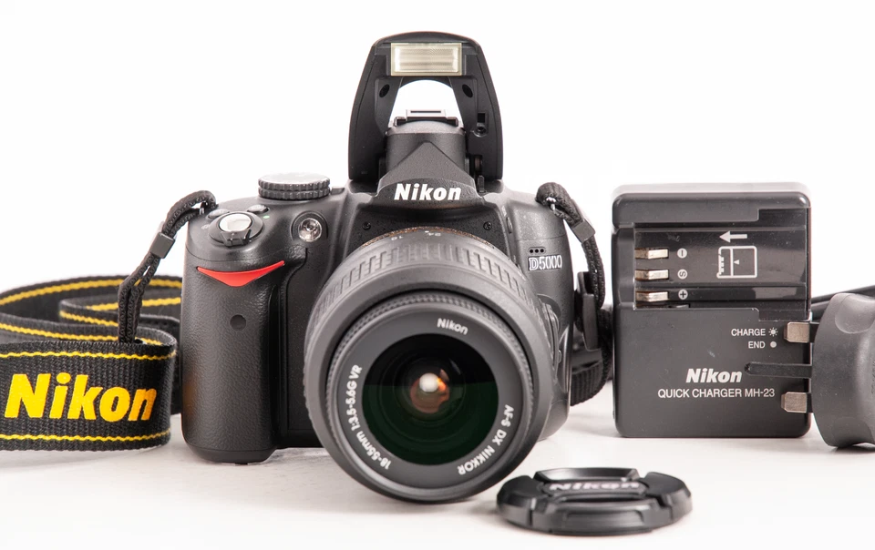 Nikon D5000 12.3MP *Exc+ *Low Shutter w/ 18-55mm VR Lens Digital SLR Camera - image 1 of 4