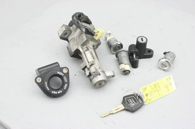 Conjunto de bloqueo de interruptor de encendido Honda Goldwing GL 1800 2015 + llave #3831 Foto 1 de 4