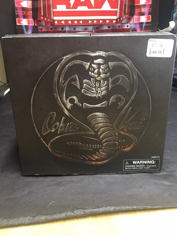 Diamond Select Cobra Kai SDCC 2021 Deluxe Action Figure Box Set LE 4,000 3 Pack Cover