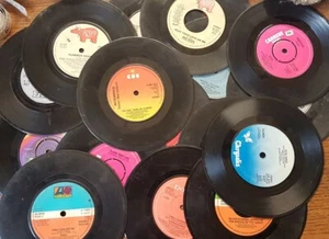 Bundle of 17 x 1977-1979  assorted 7" singles, in fairly wrecked condition - Picture 1 of 3