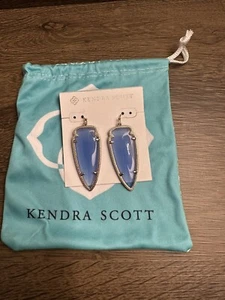 Kendra Scott Vintage Periwinkle Blue Skylar Pfeilspitze Ohrringe in Gold - Bild 1 von 5