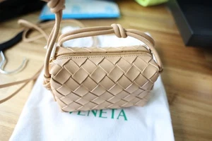 Bottega Veneta Almond Intrecciato Lambskin Candy Loop - Picture 1 of 3
