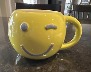 FUN Room Essentials Smiley Face Winking YellowGreen Mug Cup Coffee Tea Hot Cocoa - Picture 1 of 6