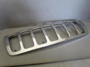 OEM 1999-2003 Jeep Grand Cherokee Laredo Grille Grill - Chrome 55155921AB - Picture 1 of 8