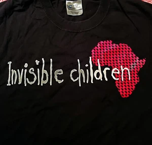 INVISIBLE CHILDREN Displace Me Shirt - M - Conflict War Africa Peace LRA KONY - Picture 1 of 7