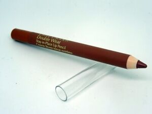 Estée Lauder Double Wear Stay In Place Lip Pencil in shade Nude- sample size